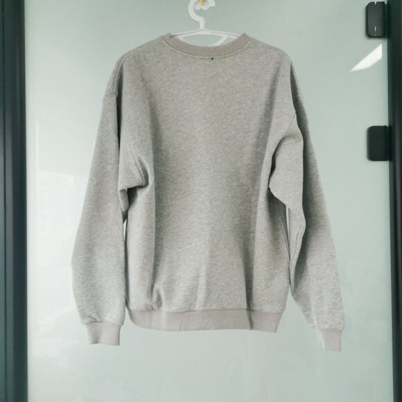 Alo Yoga Accolade Crew Neck Pullover Athletic Heather Grey Size M NWT - Picture 2 of 5